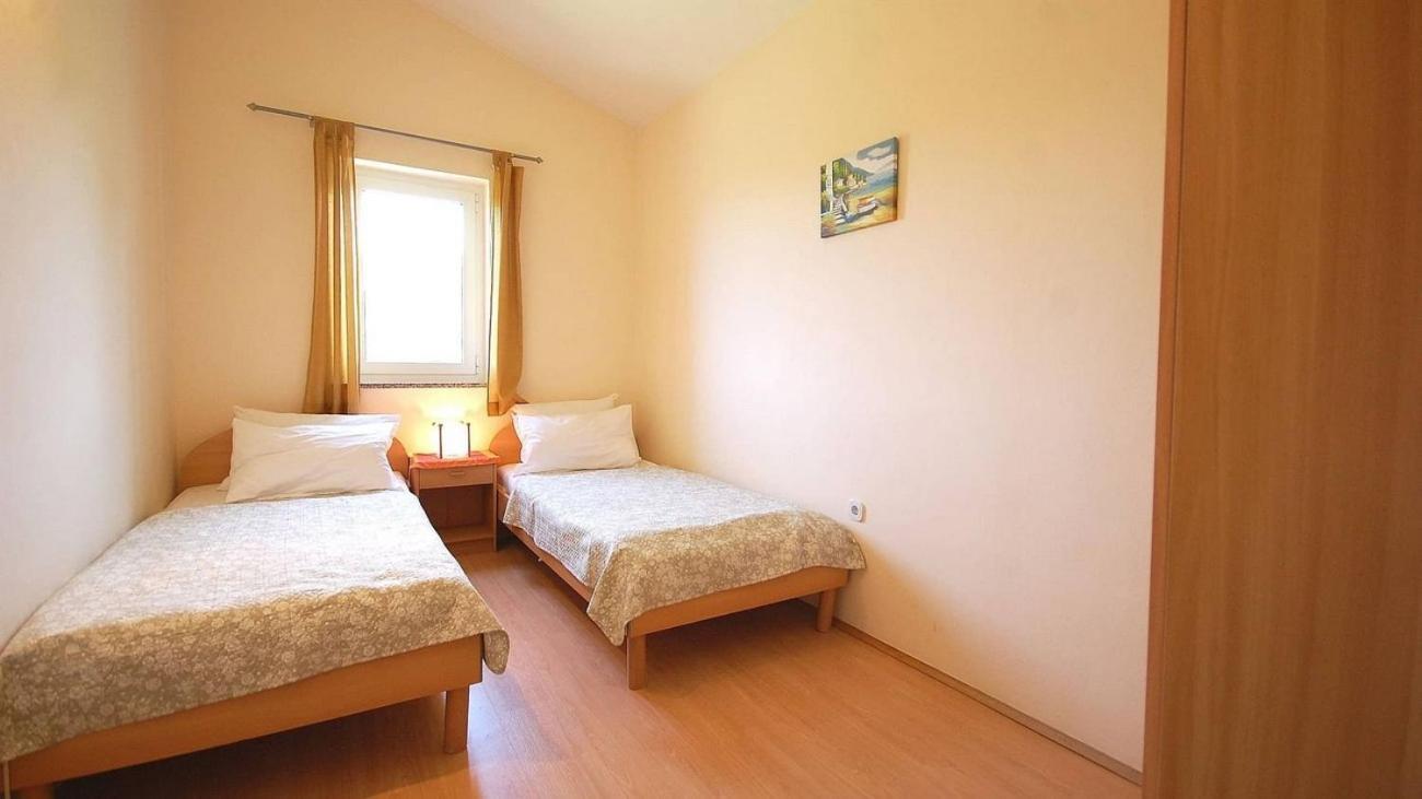 Apartments With A Parking Space Kremenici, Krk - 21724 Sveti Vid-Miholjice 외부 사진