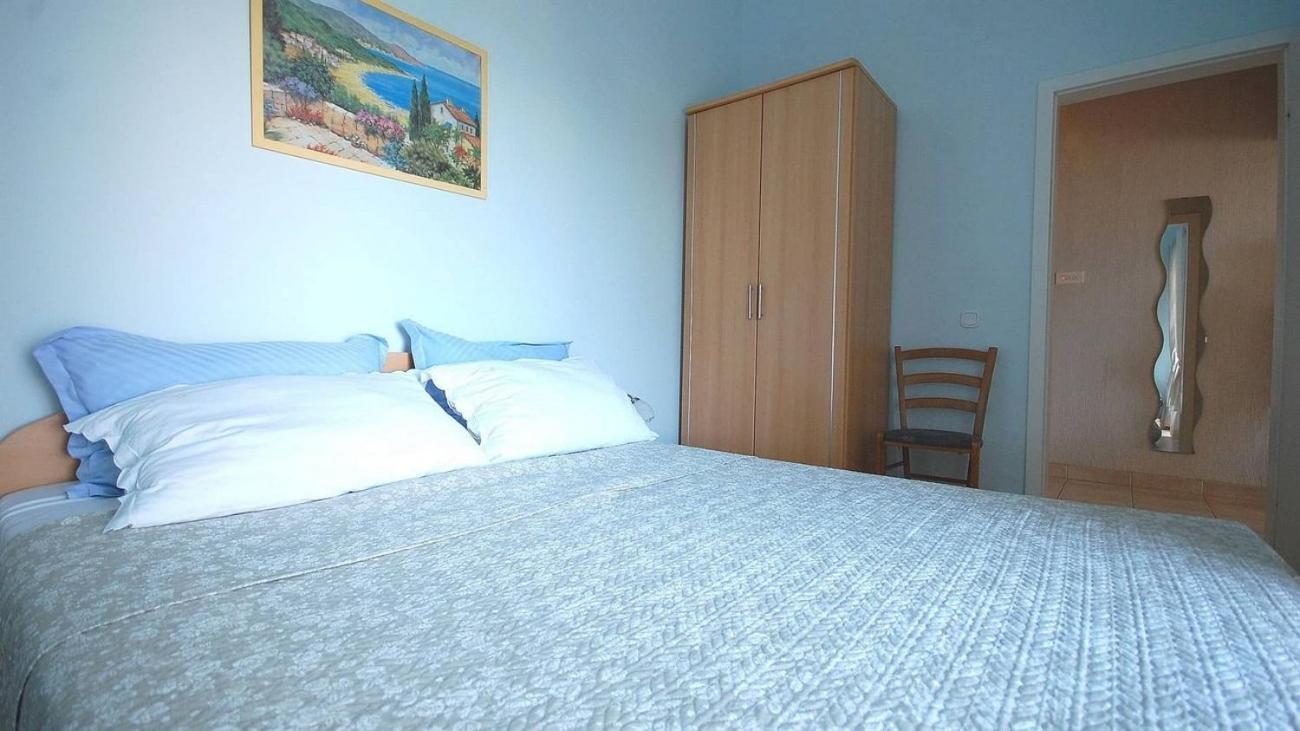 Apartments With A Parking Space Kremenici, Krk - 21724 Sveti Vid-Miholjice 객실 사진